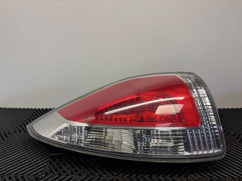 FEU ARRIÈRE DROIT Mazda 5 (CR19) (|C29151150|), Hitdorfer Straße 73
51371  Leverkusen, DE, Mazda, Utilisé, Info@mazda.de