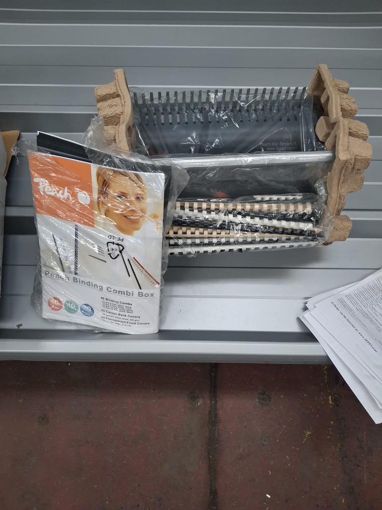 Relieuse à anneaux plastiques Star Binder 21, Enlèvement ou Envoi