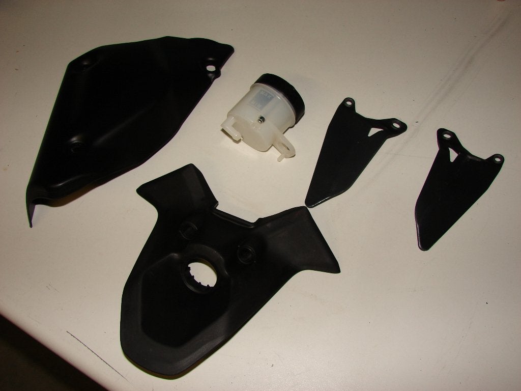 Ducati 848 2008 - 2014 petit lot de pièces ORIGINES neuves, Enlèvement ou Envoi, Neuf