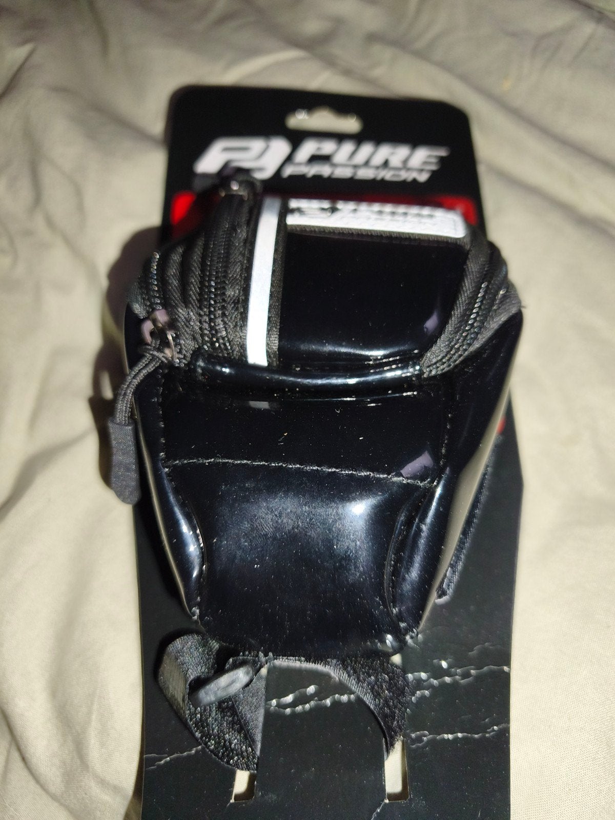 Sacoche de selle New Pure Passion - fixation par barre en T, Enlèvement