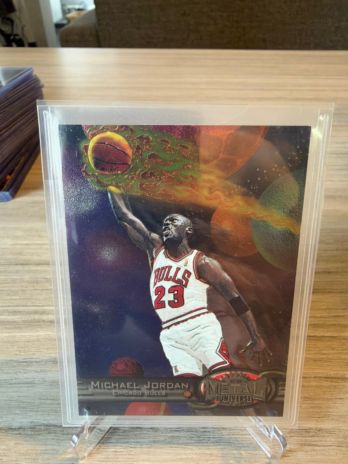 Fleer Metal Universe #23 Michael Jordan 1997-98, Enlèvement ou Envoi, Utilisé, Autocollants et Photos