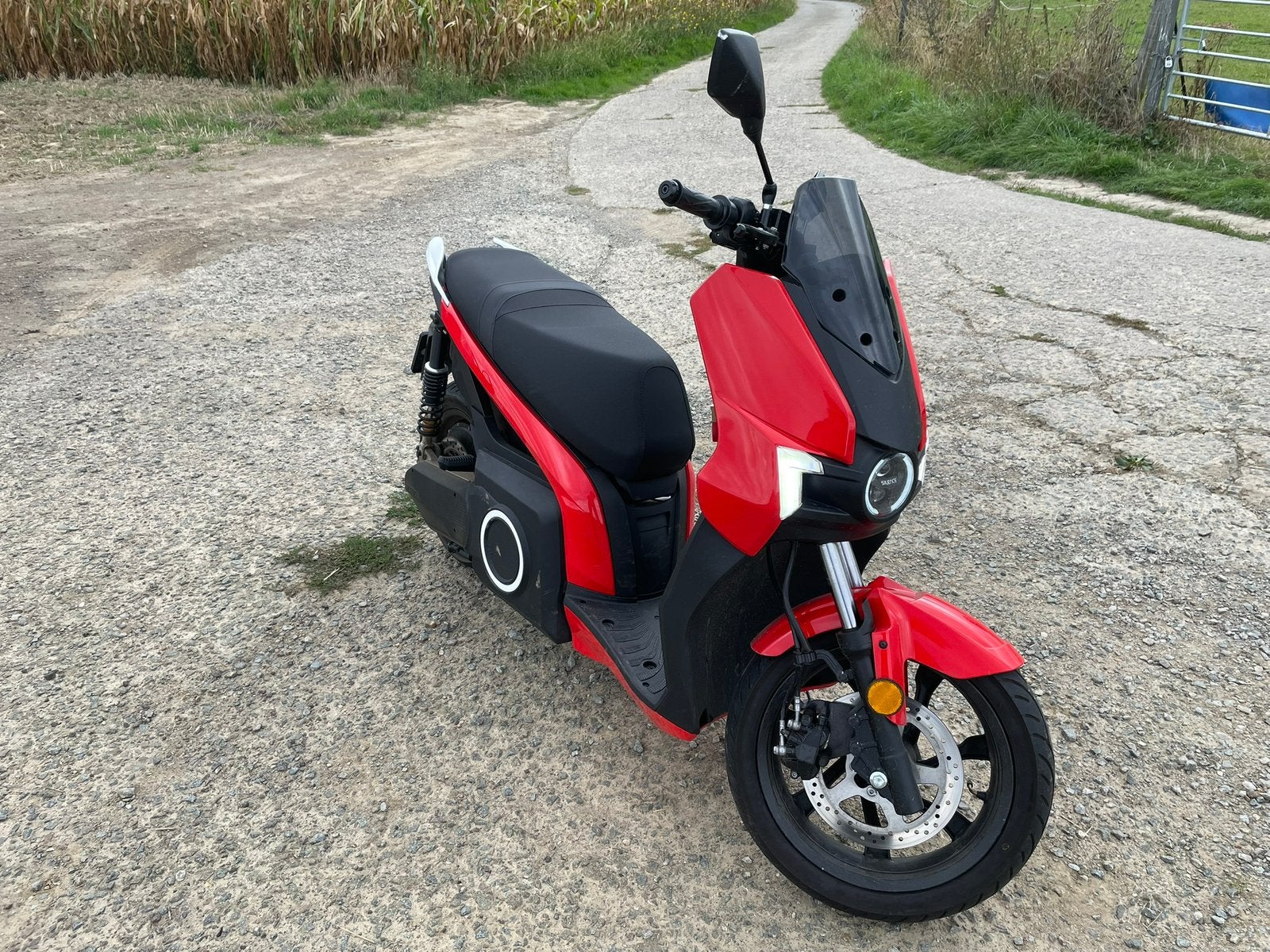 Silence scooter 50cc met uitneembare batterij, Ophalen, Zo goed als nieuw