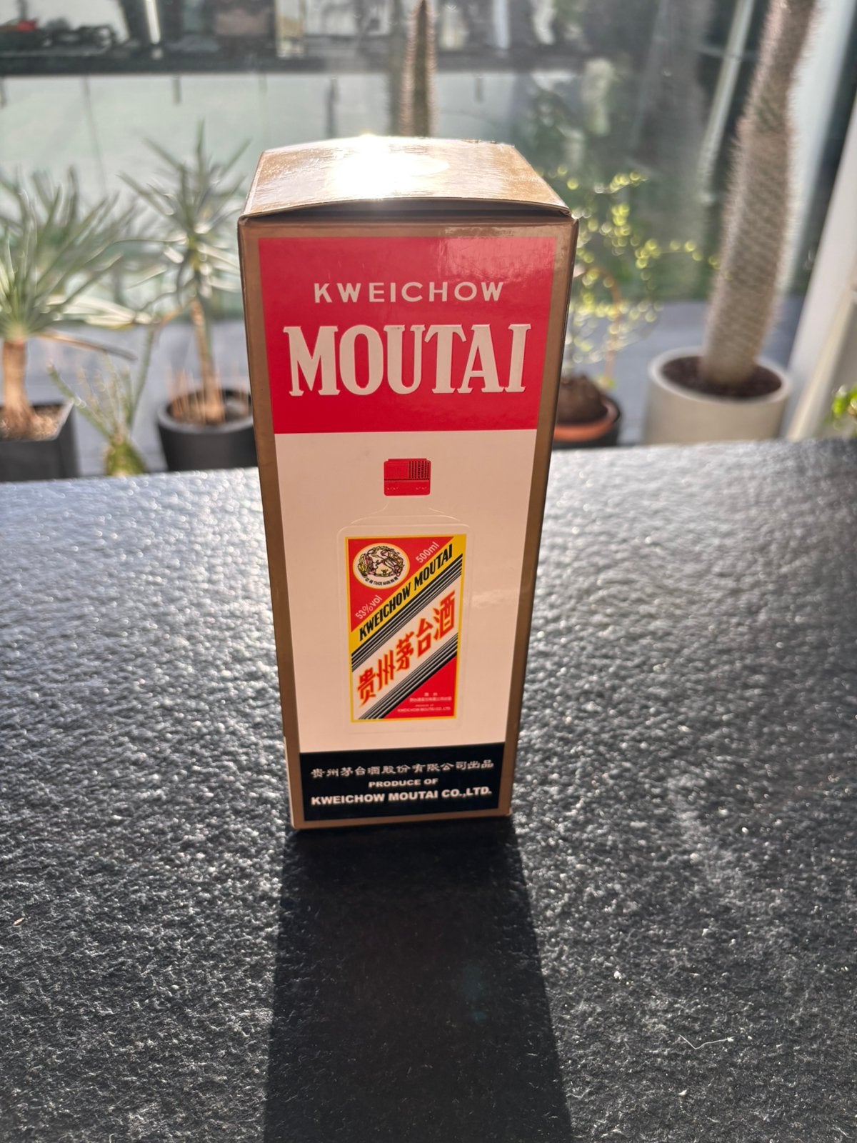 Liqueur chinoise Moutai Honghua Lang, Enlèvement