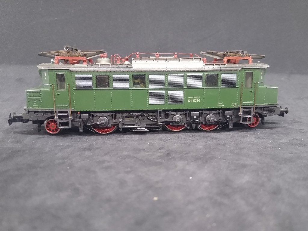 Märklin 3049 H0 Elektrische locomotief BR 104 van de DB, Hobby en Vrije tijd, Wisselstroom, Gebruikt, Locomotief, Ophalen of Verzenden
