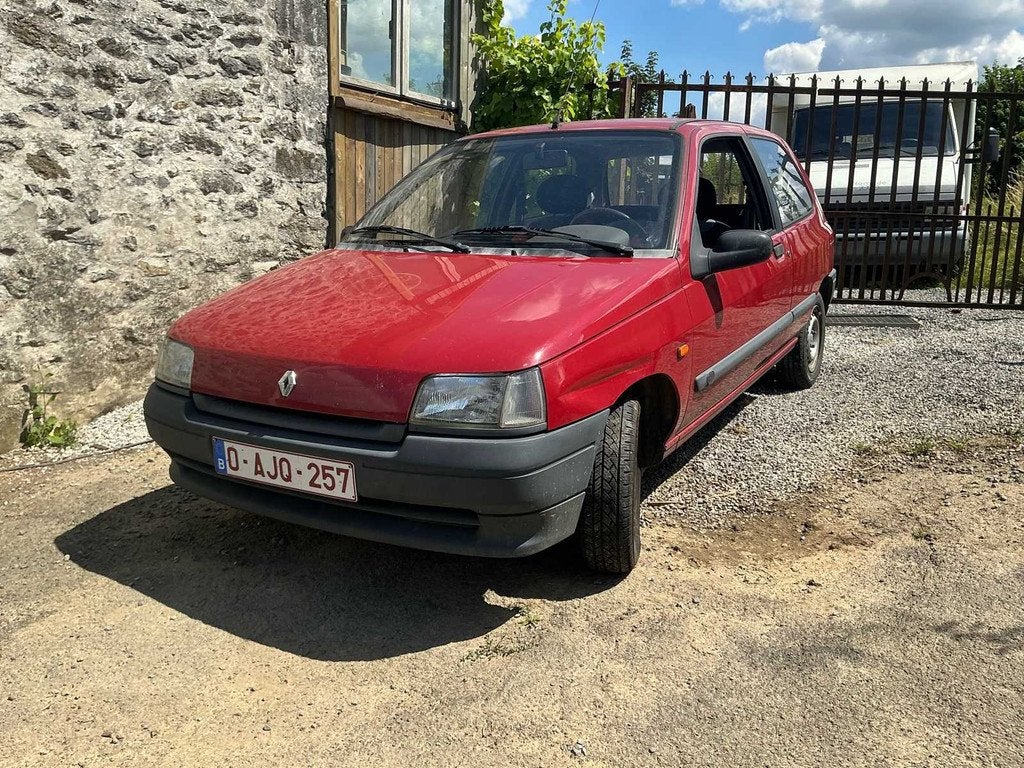 Renault Clio 1.2i Voiture Classique, Autos, Oldtimers & Ancêtres, Achat, Entreprise, Autre carrosserie, Essence