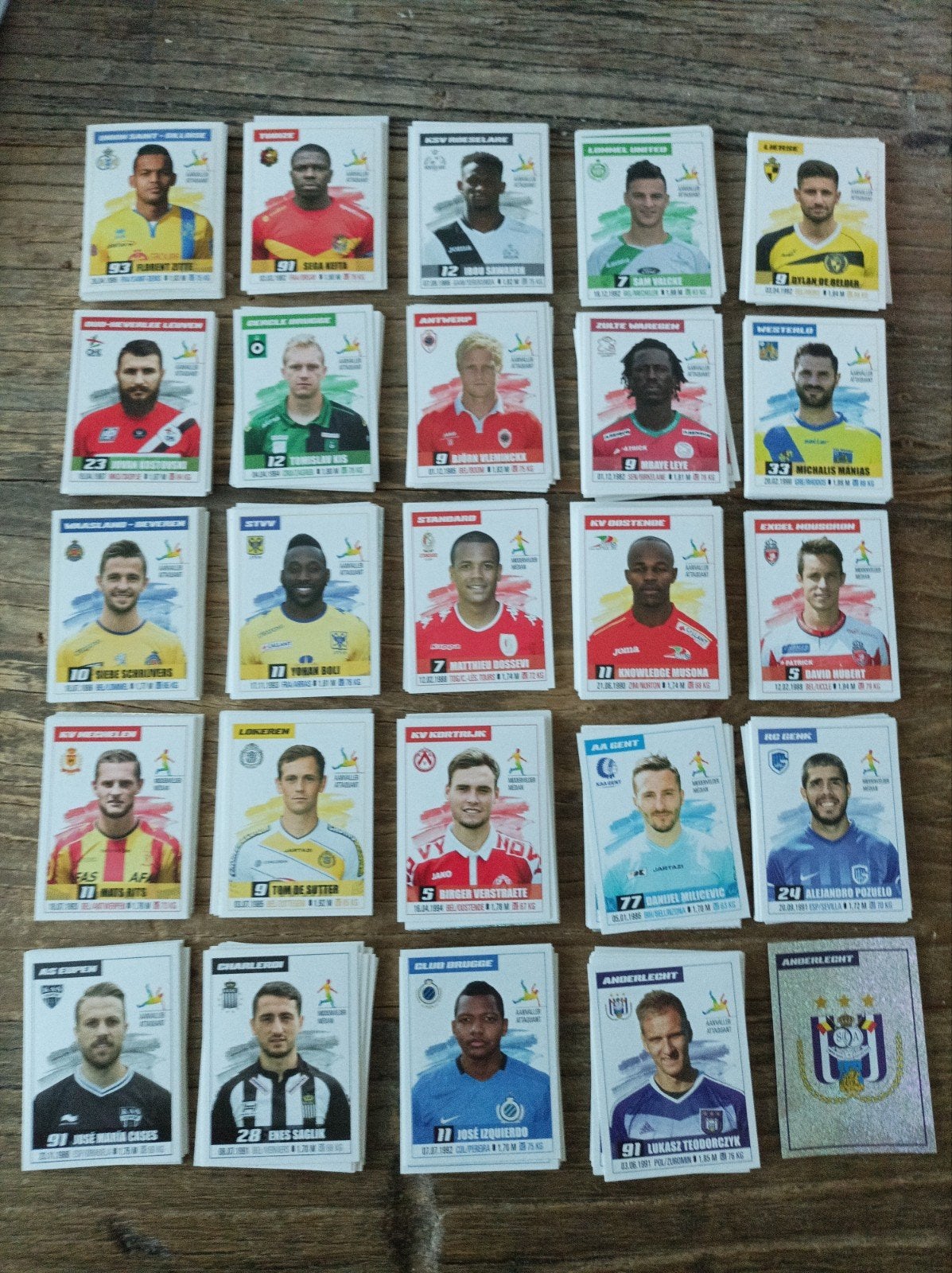 Panini Pro League 2017, 401 autocollants différents, Enlèvement ou Envoi