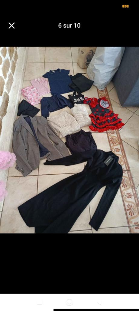 Gros lot vêtements fille femme jouet accessoires...., Ophalen, Gedragen, Maat 38/40 (M)