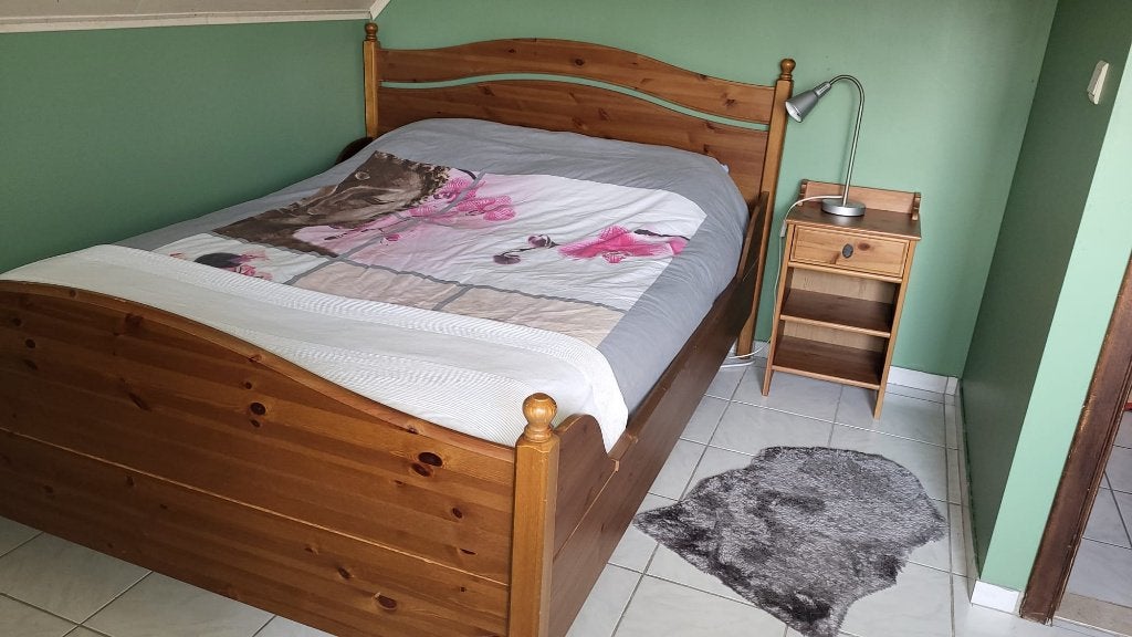 Houten bed inclusief nachtmeubilair, Ophalen, Tweepersoons, Zo goed als nieuw, 200 cm