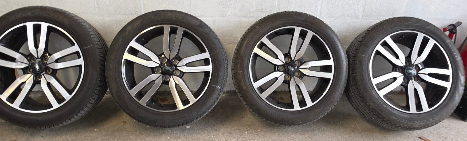 Land Rover Discovery 4 Landmark 20" velgen met pirelli band, Auto-onderdelen, Ophalen, Gebruikt, 255 mm, Band(en)