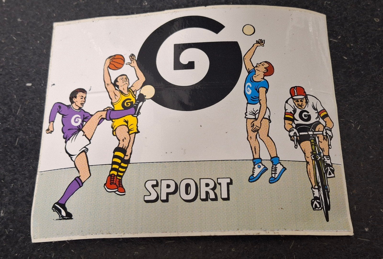 Autocollant football et cyclisme de la Banque générale d'And, Enlèvement ou Envoi, Comme neuf, Sport