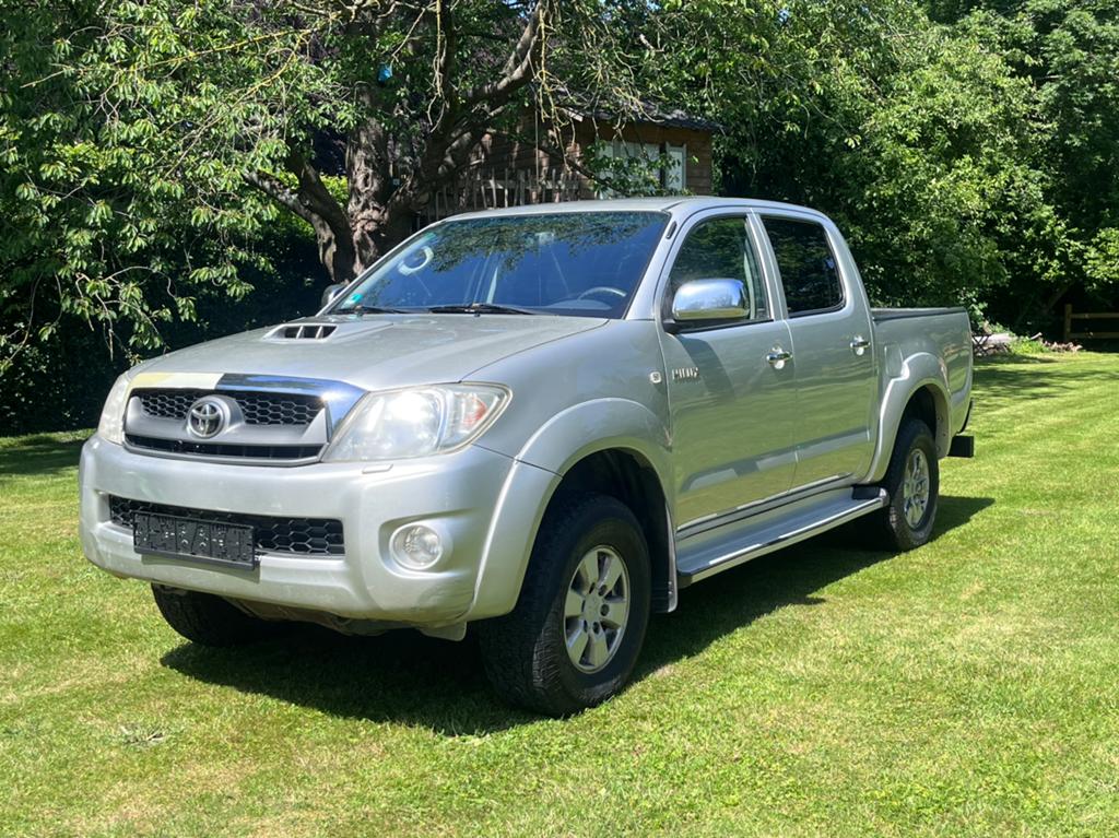 Toyota Hilux 2.4 D double cab, Auto's, Toyota, 4 deurs, Stof, Elektrische ramen, 2500 kg