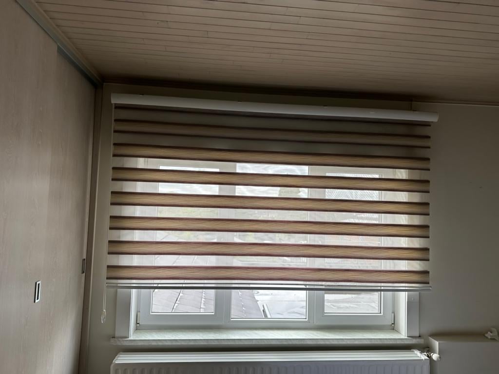 2 duo rolgordijnen, Huis en Inrichting, Stoffering | Gordijnen en Lamellen, Ophalen, Zo goed als nieuw, Beige