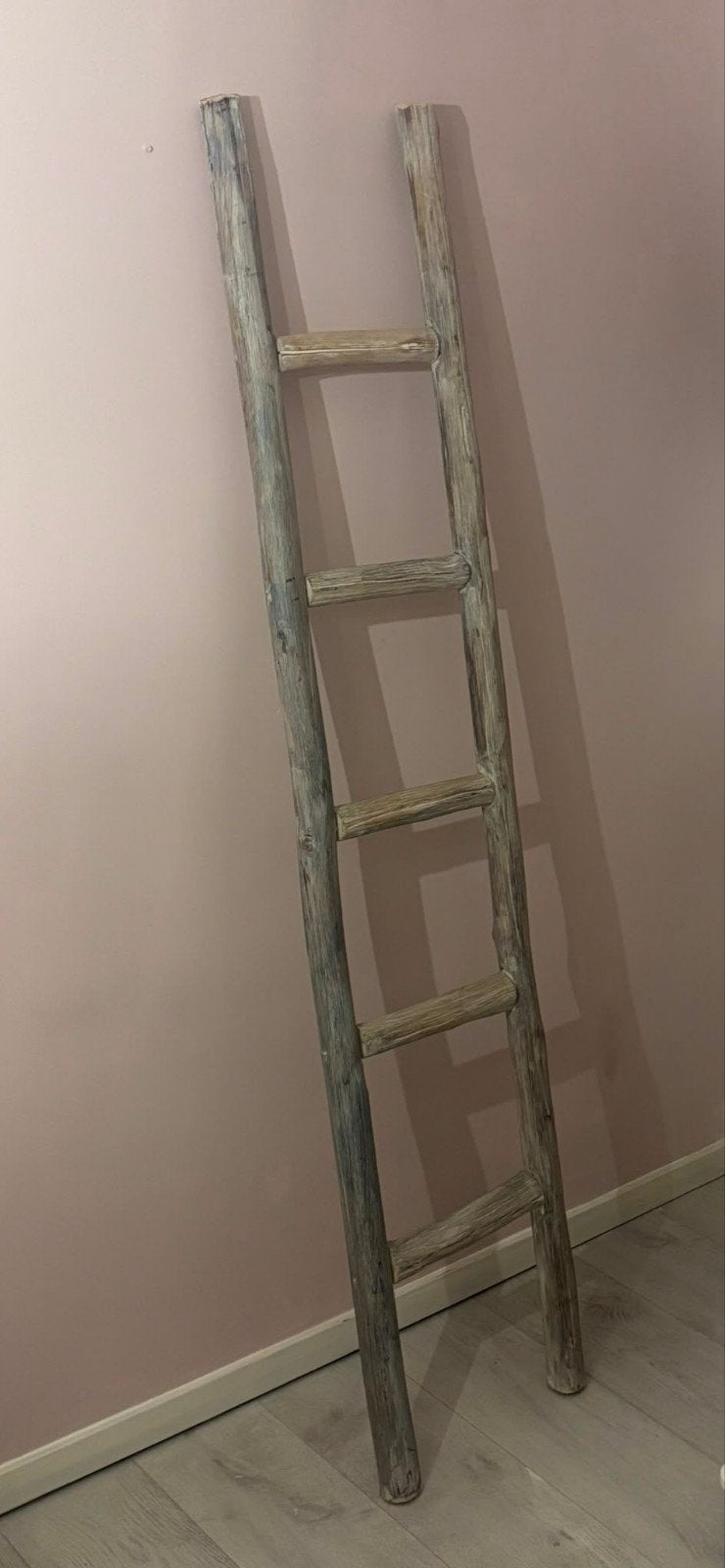Porte-vêtements en bois naturel
Hauteur : 180 cm
Taille B :, Enlèvement