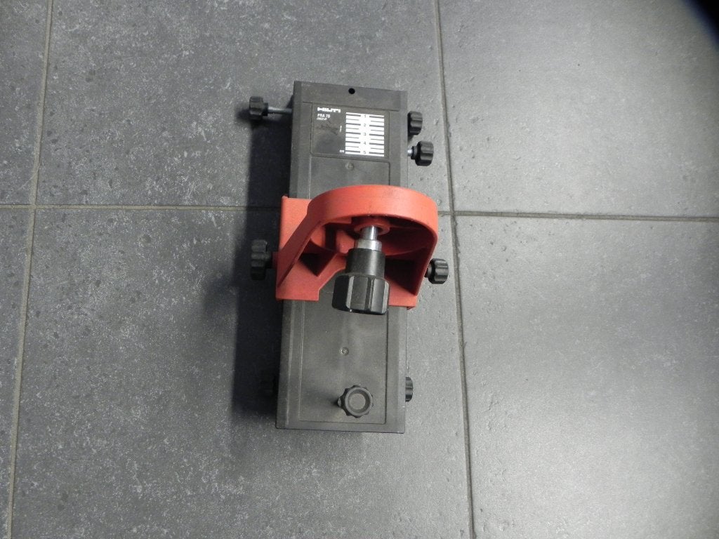 Laser muurplaat PRA70 Hilti, Doe-het-zelf en Bouw, Meetapparatuur, Ophalen, Gebruikt, Afstand