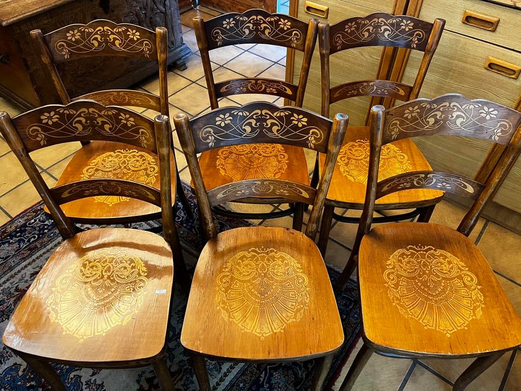 Chaises anciennes, Enlèvement, Comme neuf