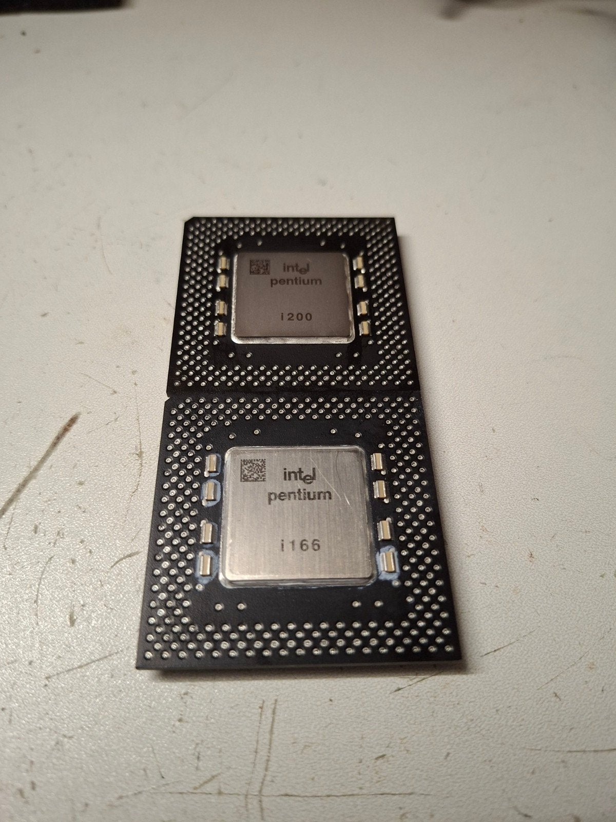 a vendre 2 processeur intel pentium 1, Enlèvement ou Envoi