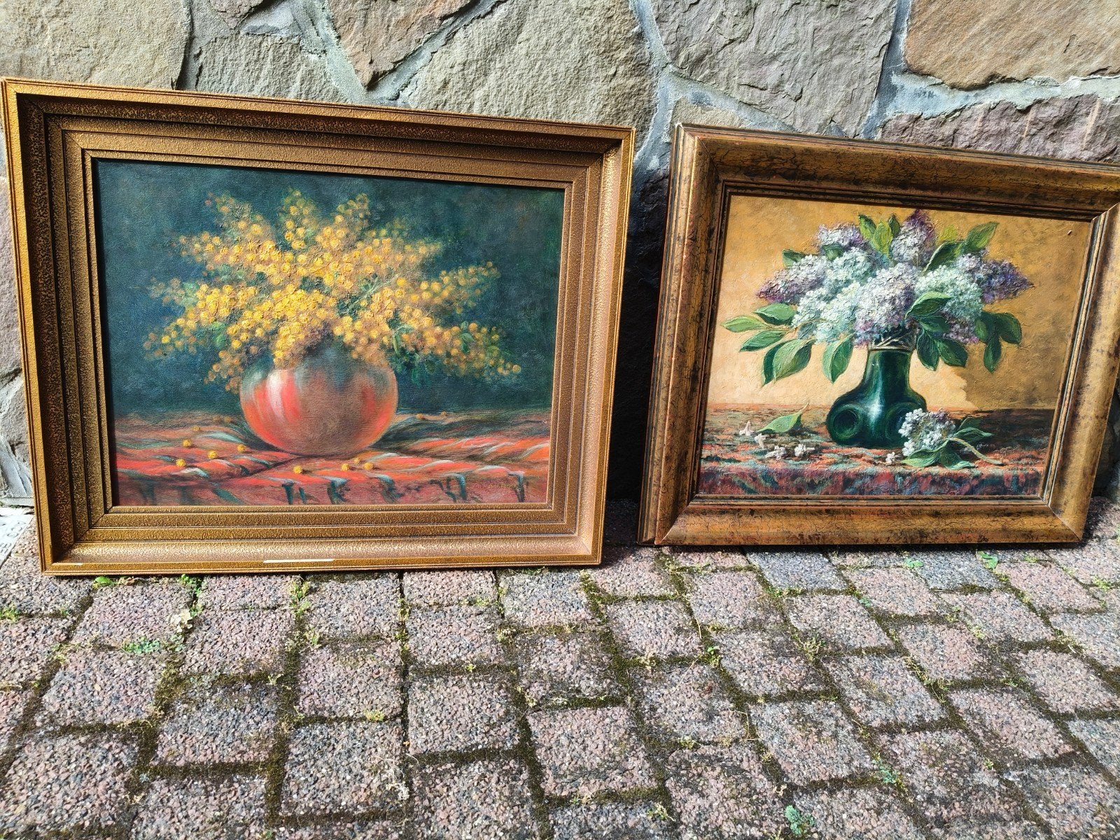 2 schilderijen met bloemen in vaas, Ophalen