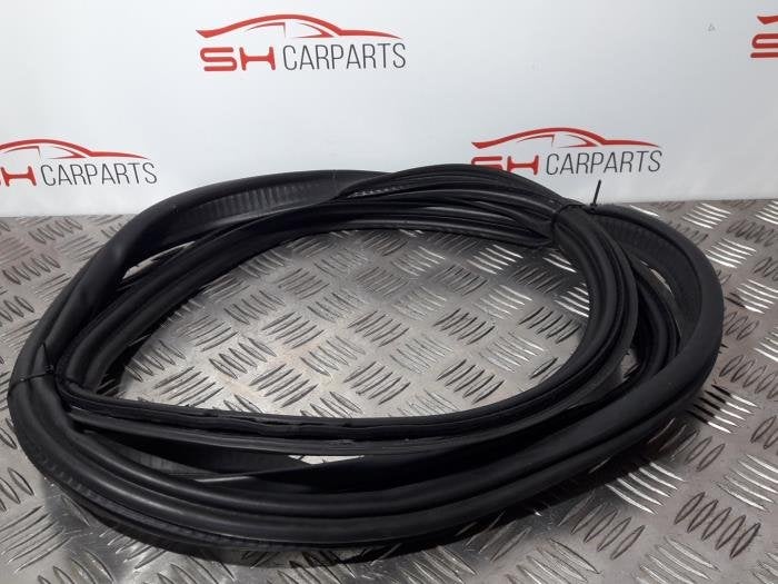 Achterkleprubber van een Volkswagen Polo, Gebruikt, -, Volkswagen, -