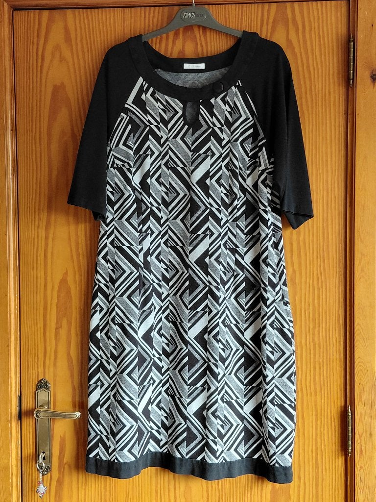 Zwart/witte jurk, maat 44 ATMOS, Kleding | Dames, Jurken, Zwart, Atmos fashion, Maat 42/44 (L), Ophalen of Verzenden