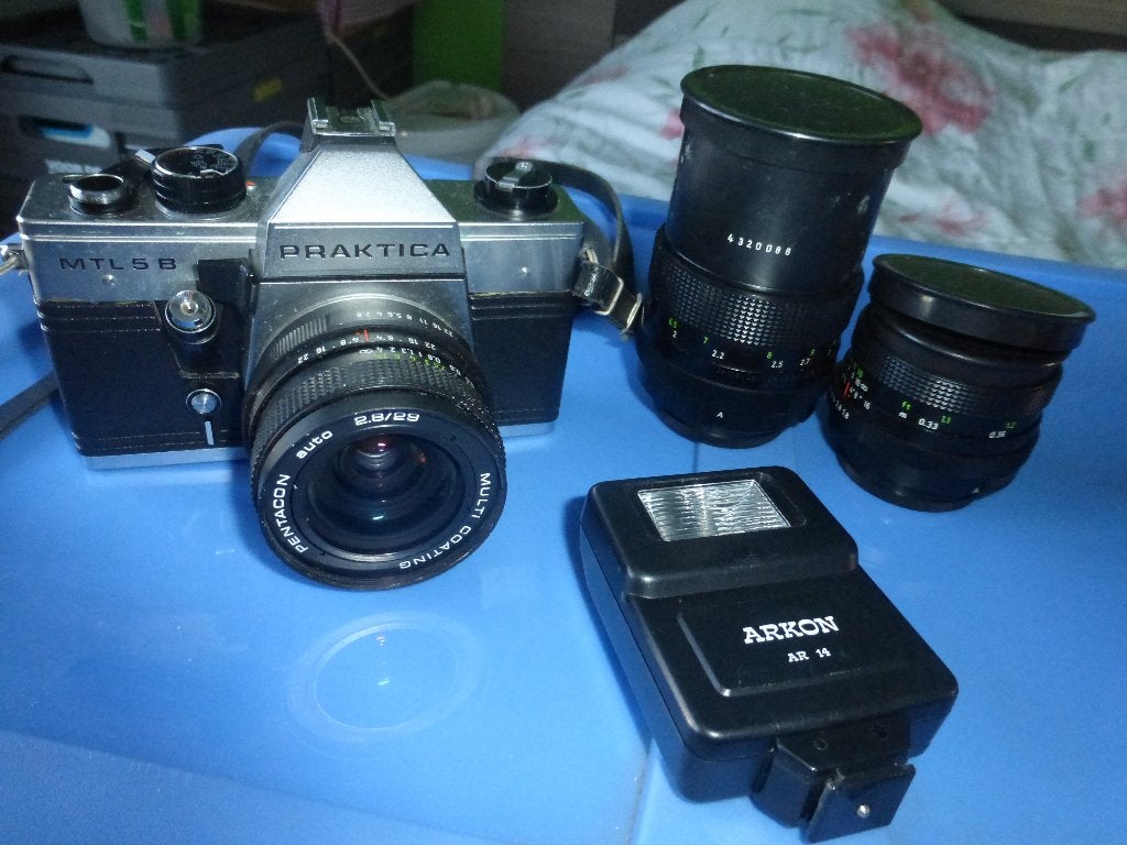 Praktica MTL 5 B camera + 2 lenzen + flitser, Audio, Tv en Foto, Fotocamera's Analoog, Ophalen of Verzenden, Zo goed als nieuw