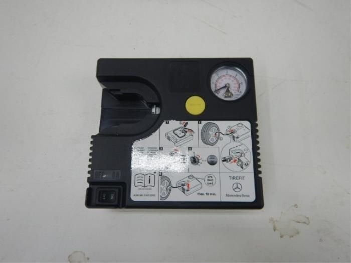 Mercedes-Benz C-Klasse W205 Compressor, Enlèvement ou Envoi, Utilisé
