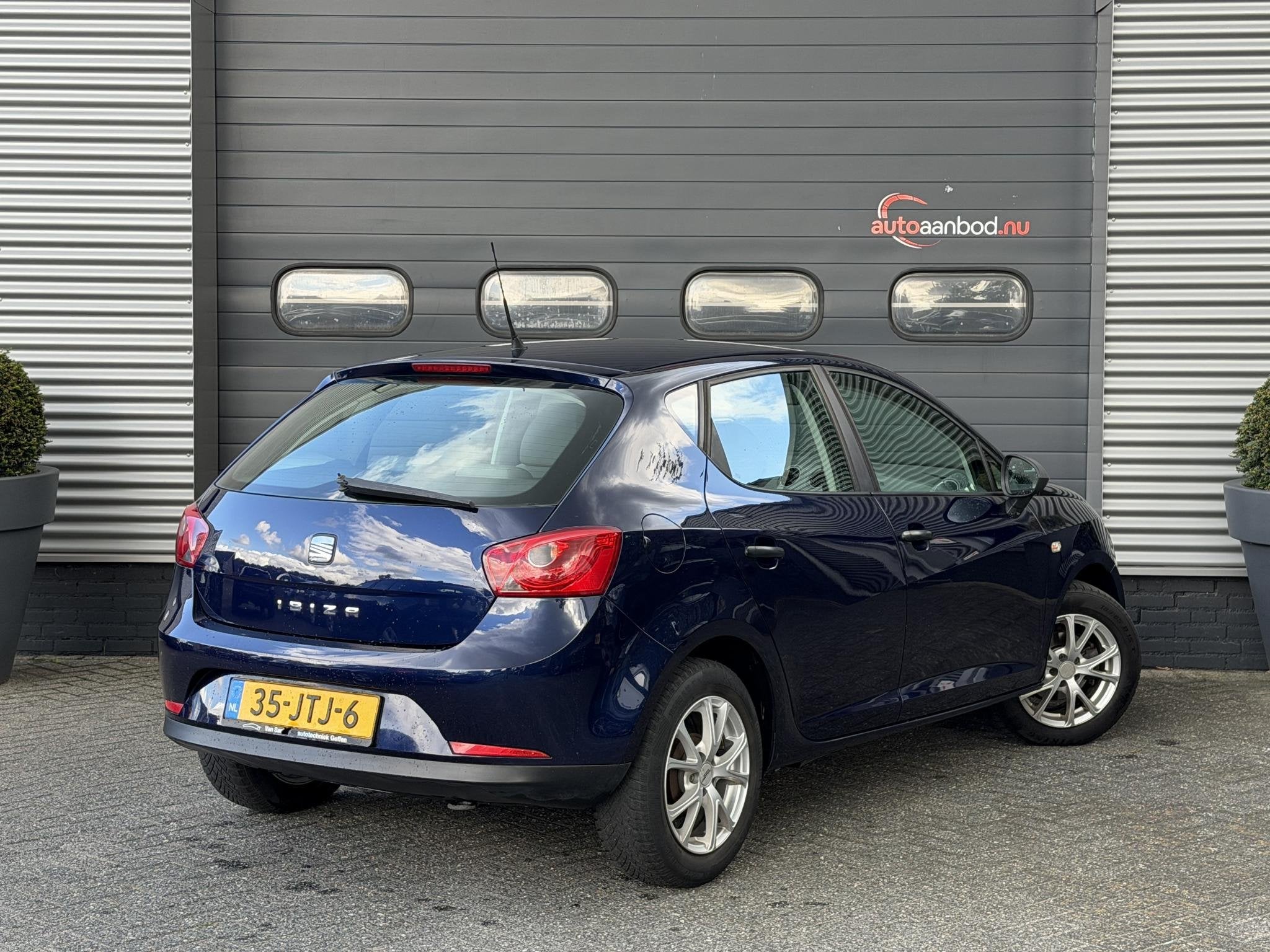 SEAT Ibiza 1.2 Beat | Airco | Lichtmetalen Velgen | 5 Deurs, Auto's, Voorwielaandrijving, Blauw, Ibiza, Bedrijf