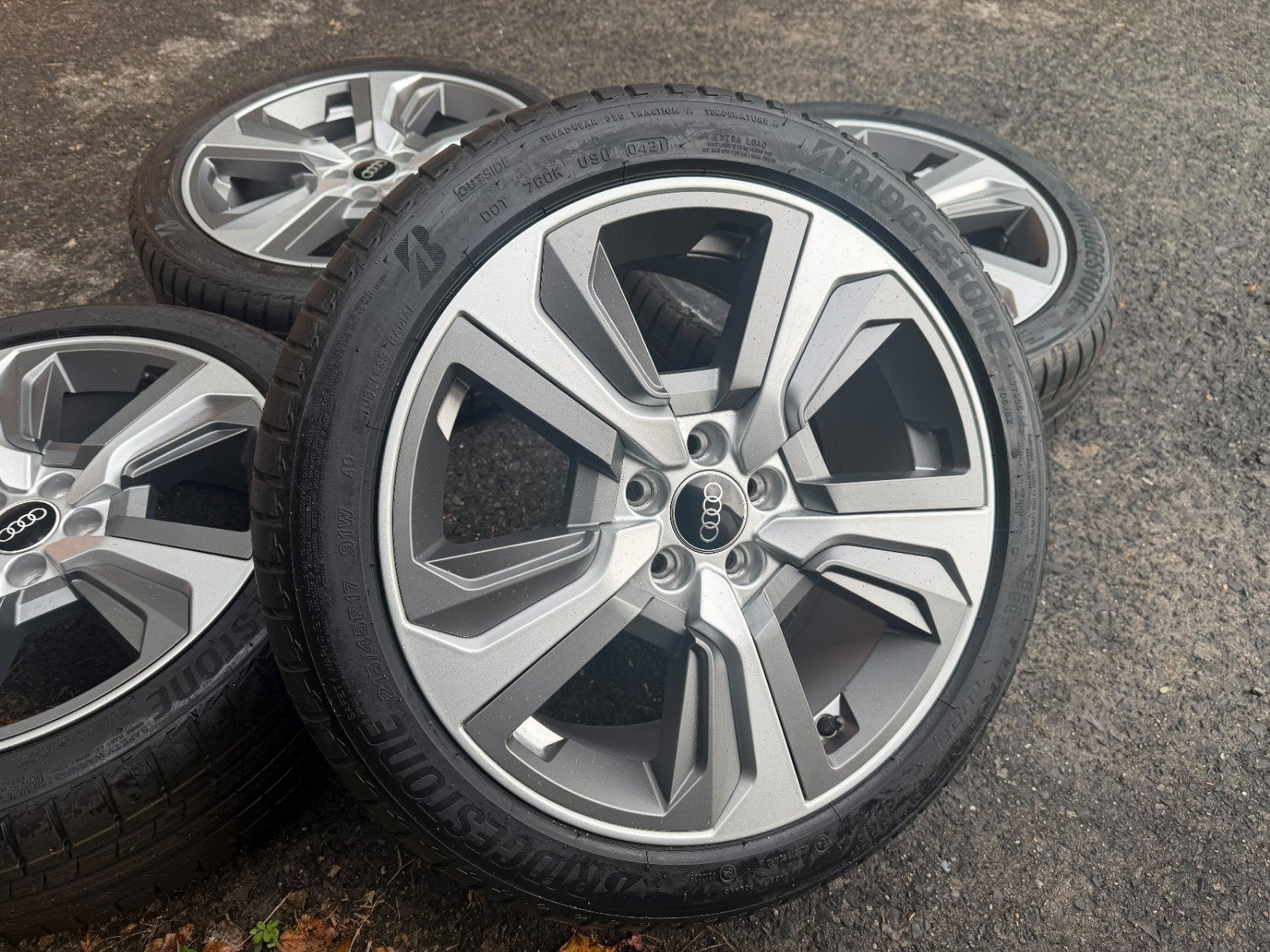 audi a1 17 pouces original Bridgestone, Neuf, Pneus et Jantes, 215 mm, Véhicule de tourisme