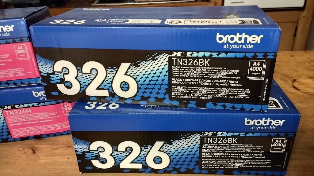 Negen. Brother TN326BK toner (zwart), Computers en Software, Printerbenodigdheden, Ophalen of Verzenden, Nieuw, Toner, Brother