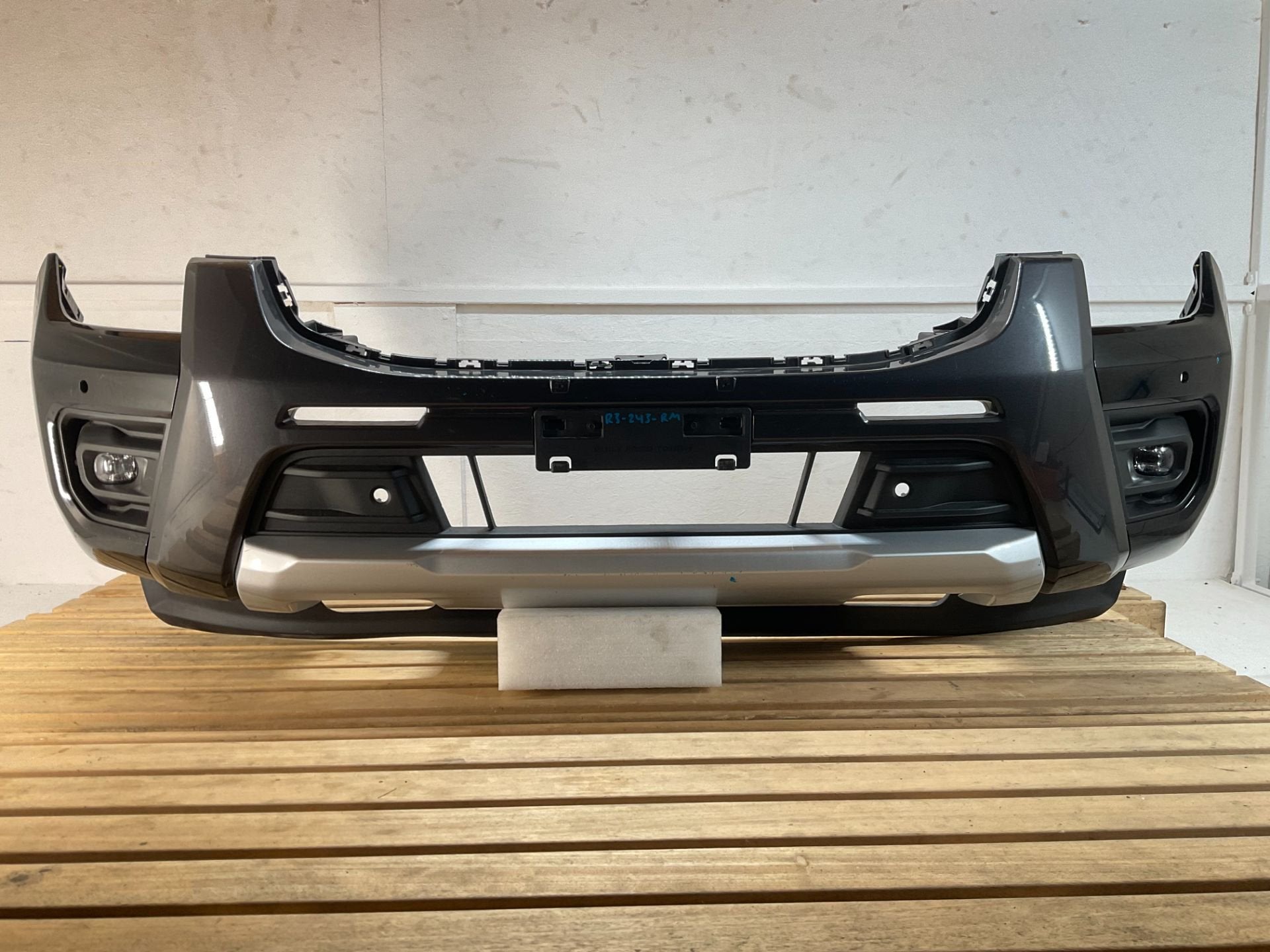 Pare-chocs avant Ford Ranger IV MK4 24-26 N1WB-17C831-HAW R3, Pare-chocs, Info@ford.com, Avant, Ford Motor Company