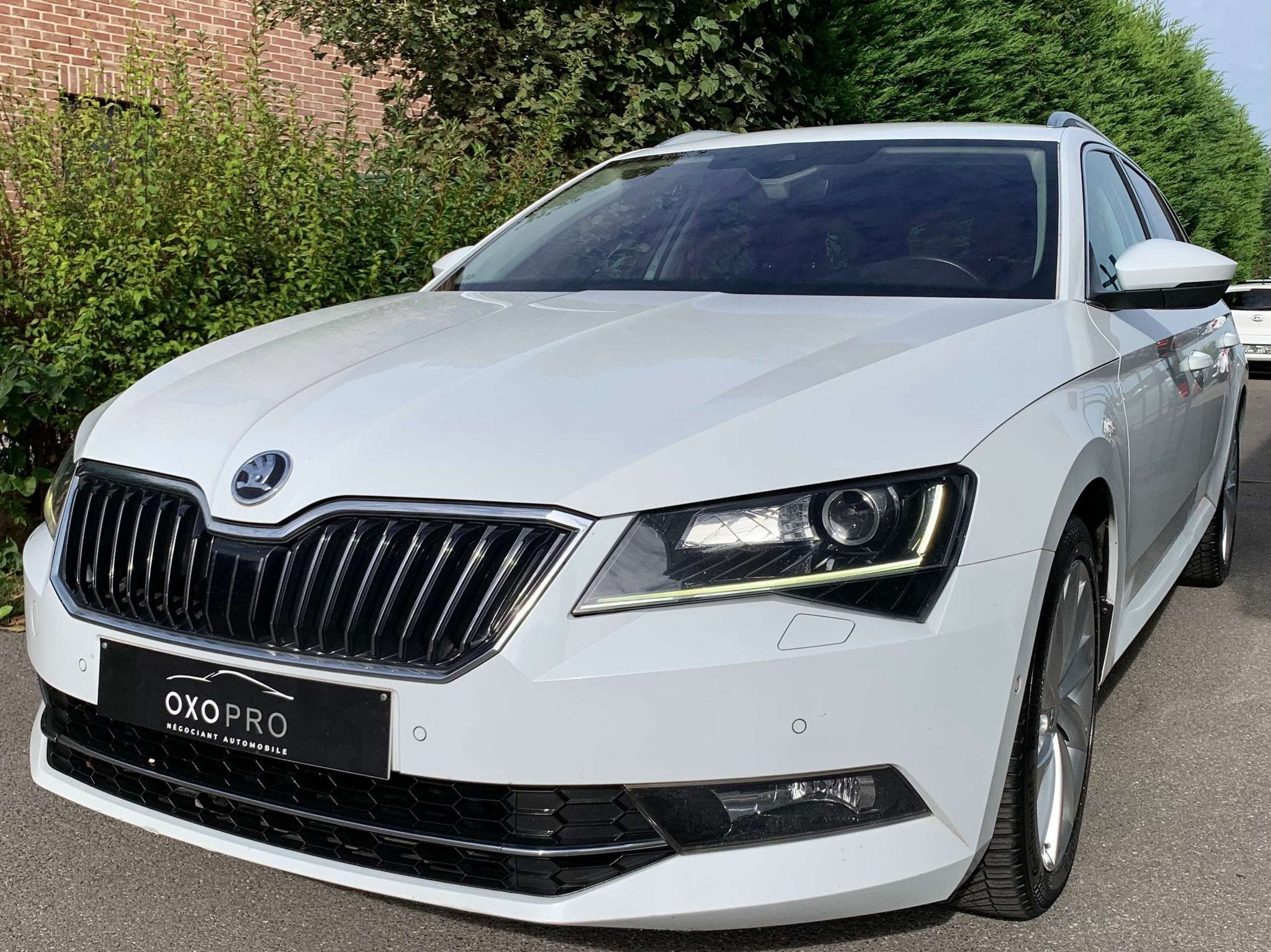 Skoda Superb 2.0 TDi 150CV DSG / STYLE / XENON / CUIR / GPS, Autos, Skoda, Cuir, Achat, Entreprise, 1968 cm³