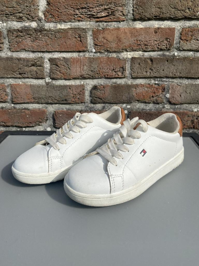 Sneakers Tommy Hilfiger - maat 32, Enfants & Bébés, Vêtements enfant | Chaussures & Chaussettes, Garçon, Enlèvement ou Envoi, Comme neuf