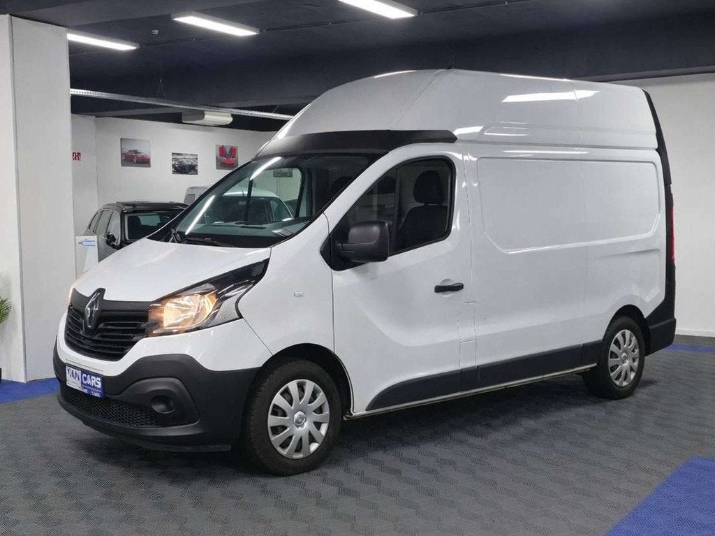 Renault Trafic GRAND CONFORT • CLIM BIZONE • NAVI • 65, Voorwielaandrijving, Stof, Gebruikt, Euro 6