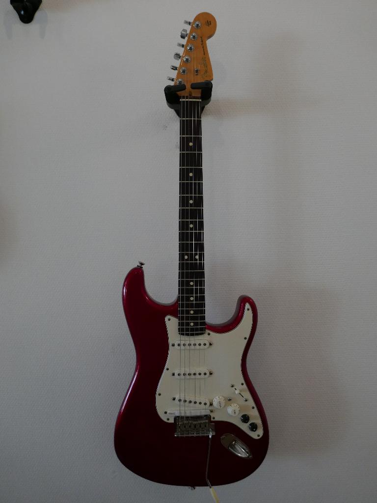 Fender G-5A Stratocaster U.S., Ophalen, Gebruikt, Solid body, Fender
