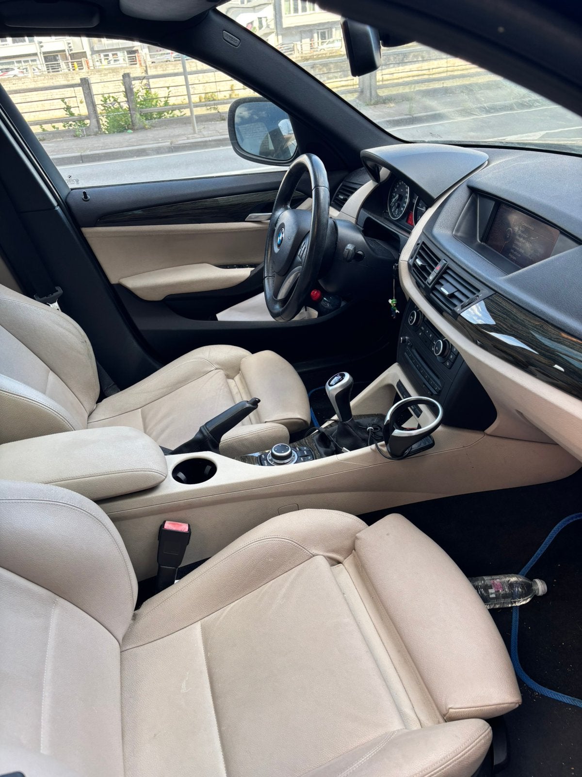 BMW X1 2.0D xDrive pack Sport, Auto's, X1, Euro 5, Navigatiesysteem, Beige