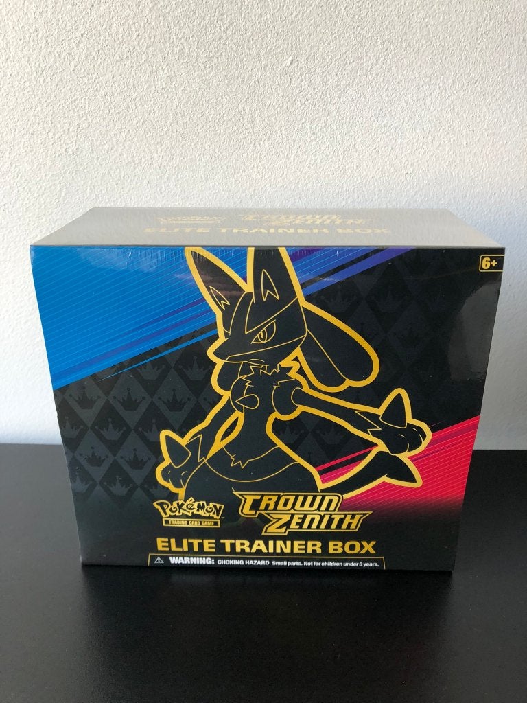 Crown zenith etb, Ophalen of Verzenden, Nieuw, Boosterbox