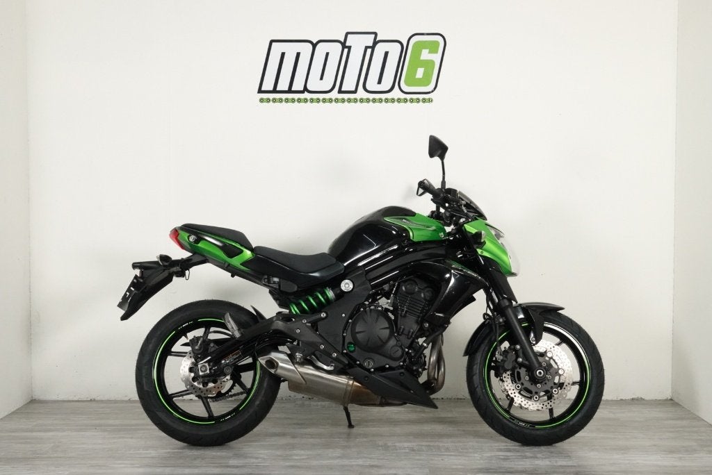 Kawasaki ER-6N, Motoren, 2 cilinders, Occasion, 649 cc, Bedrijf