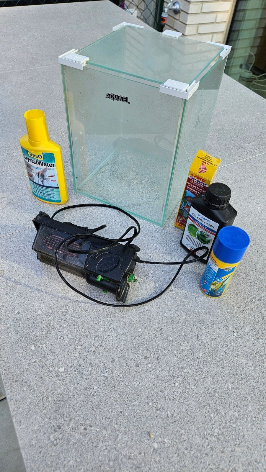 Aquarium met alles, Ophalen