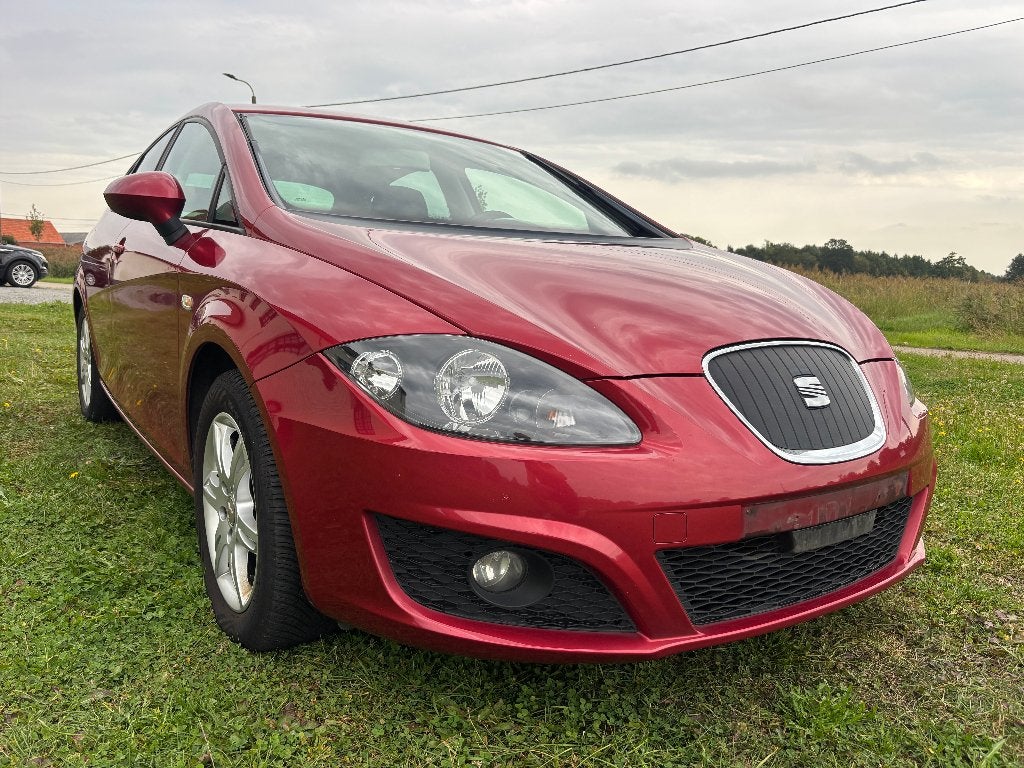 Seat Leon 1.6CDI Ecomotive EURO5 1er propriétaire 186 000 km, Autos, Rouge, Euro 5, Entreprise, Entretenue par le concessionnaire