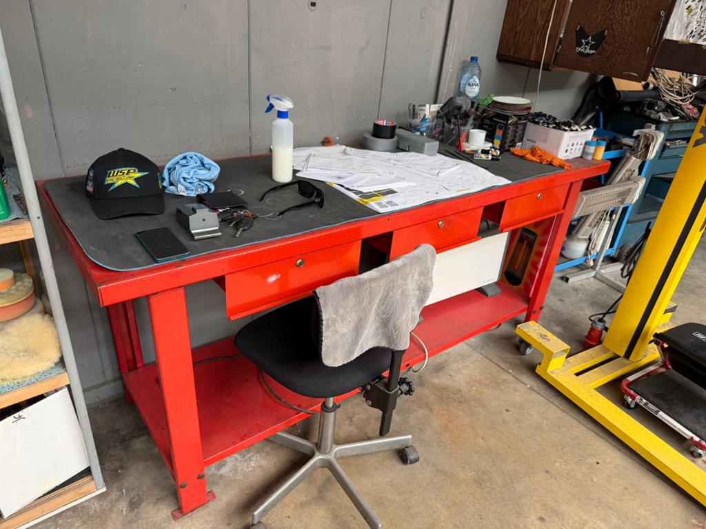 Werkbank rood met schuiven, Ophalen, Gebruikt, 170 cm of meer