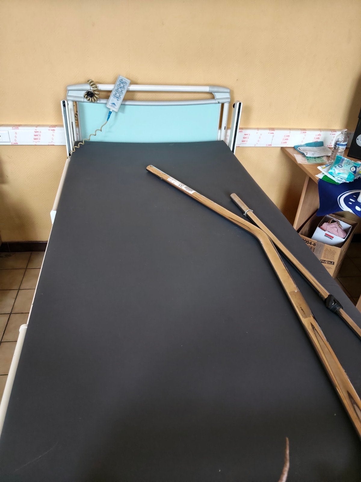Te koop ziekenhuisbed wegens overlijden., Ophalen, Gebruikt