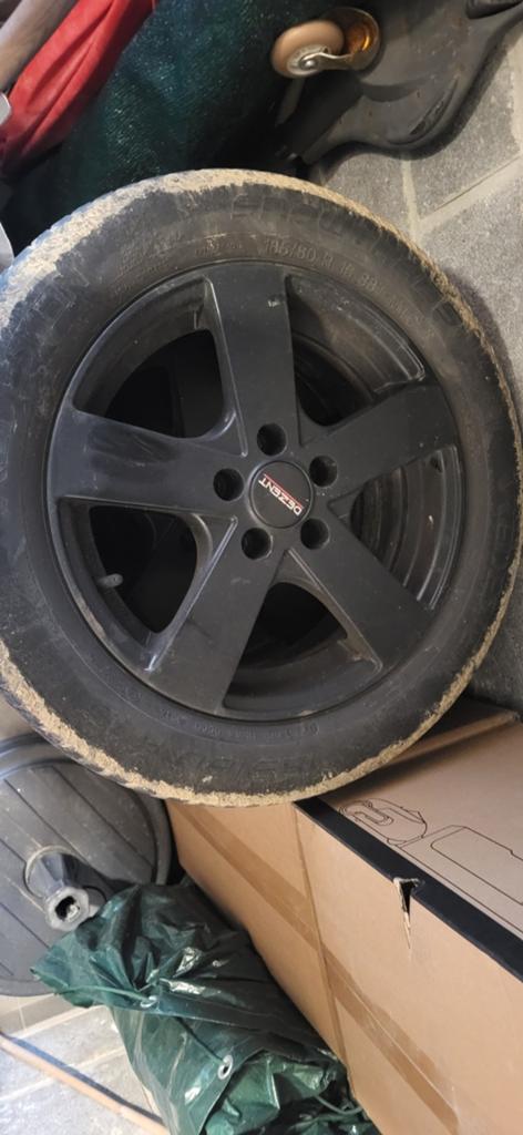 Jante dezent 15pouce etait sur une  skoda rapid, Enlèvement