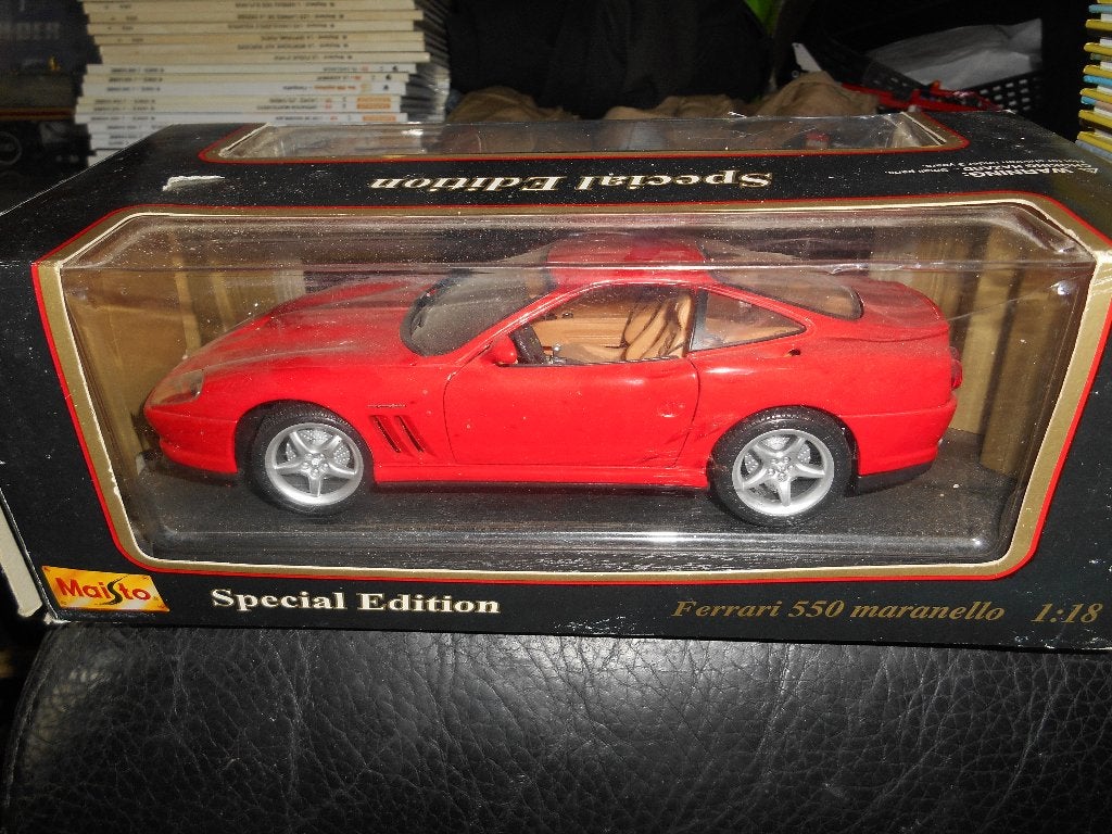 Maisto 1/18 Ferrari 550 Maranello, Enlèvement ou Envoi, Maisto