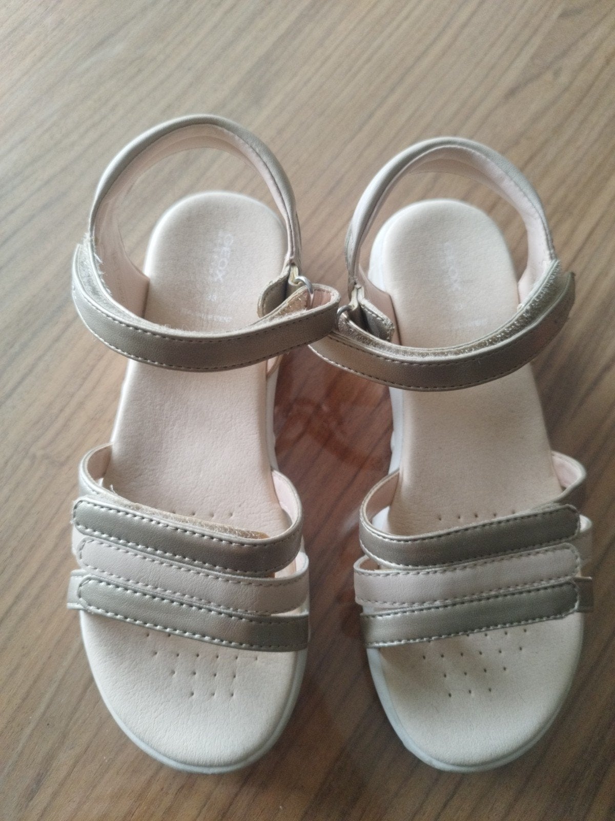 sandalen Geox maat 33, Ophalen
