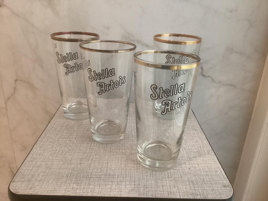 Vier oude boerkes Stella Artois, Verzamelen, Ophalen of Verzenden, Zo goed als nieuw, Stella Artois