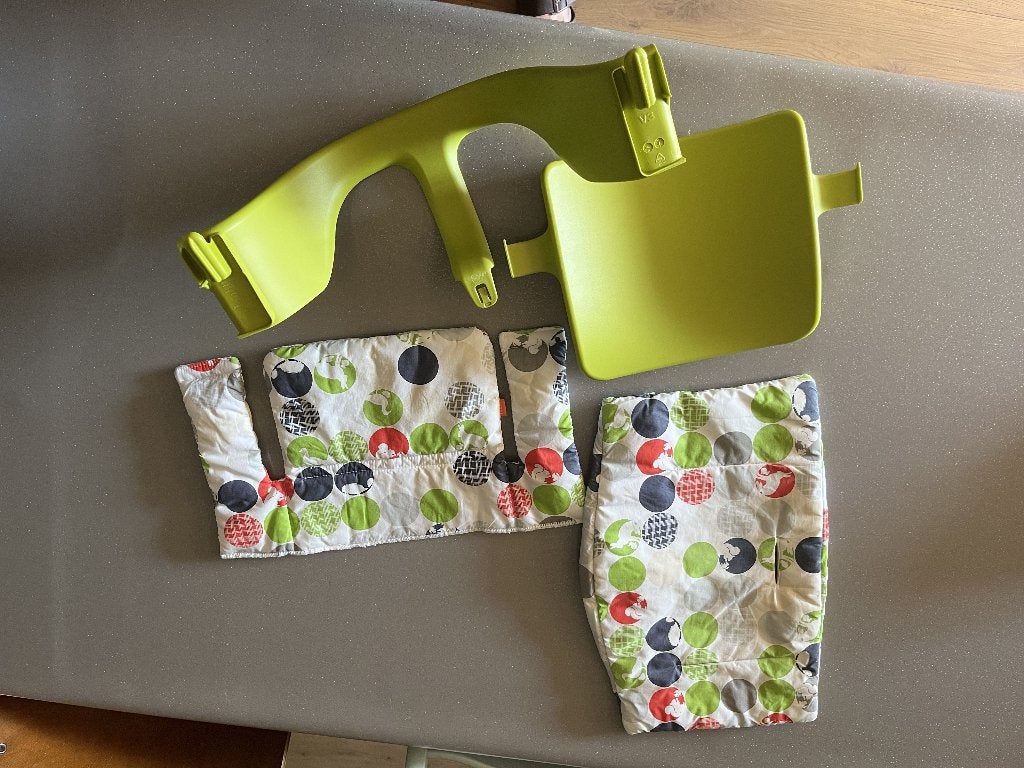 Stokke Tripp Trapp Baby set vert + coussin chaise Stokke, Enfants & Bébés, Enlèvement, Comme neuf, Chaise évolutive