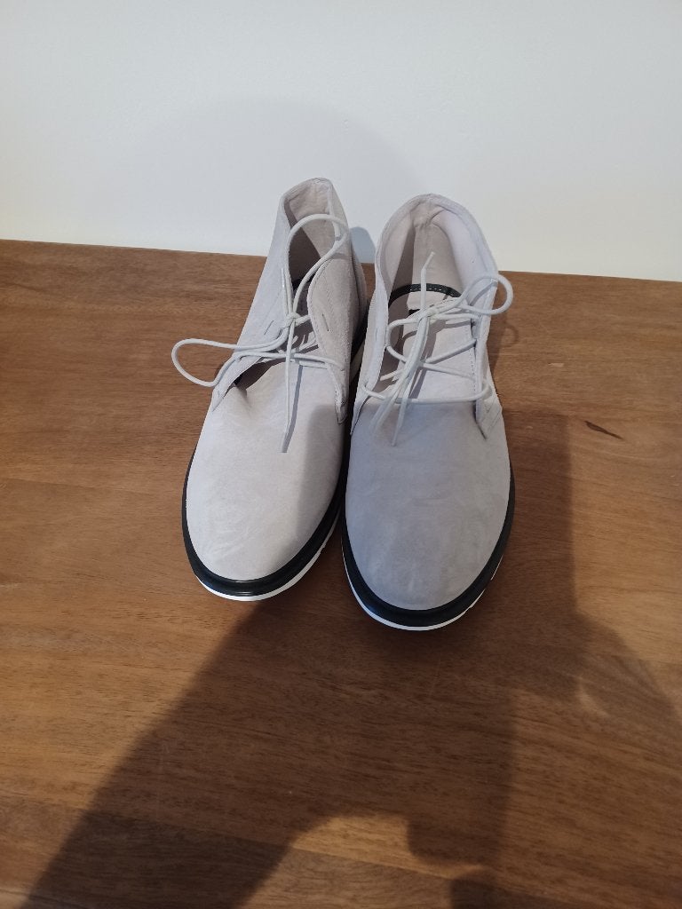 strellson licht grijze herenschoenen maat 43 nieuw, Kleding | Heren, Schoenen, Overige kleuren, Ophalen of Verzenden, Veterschoenen