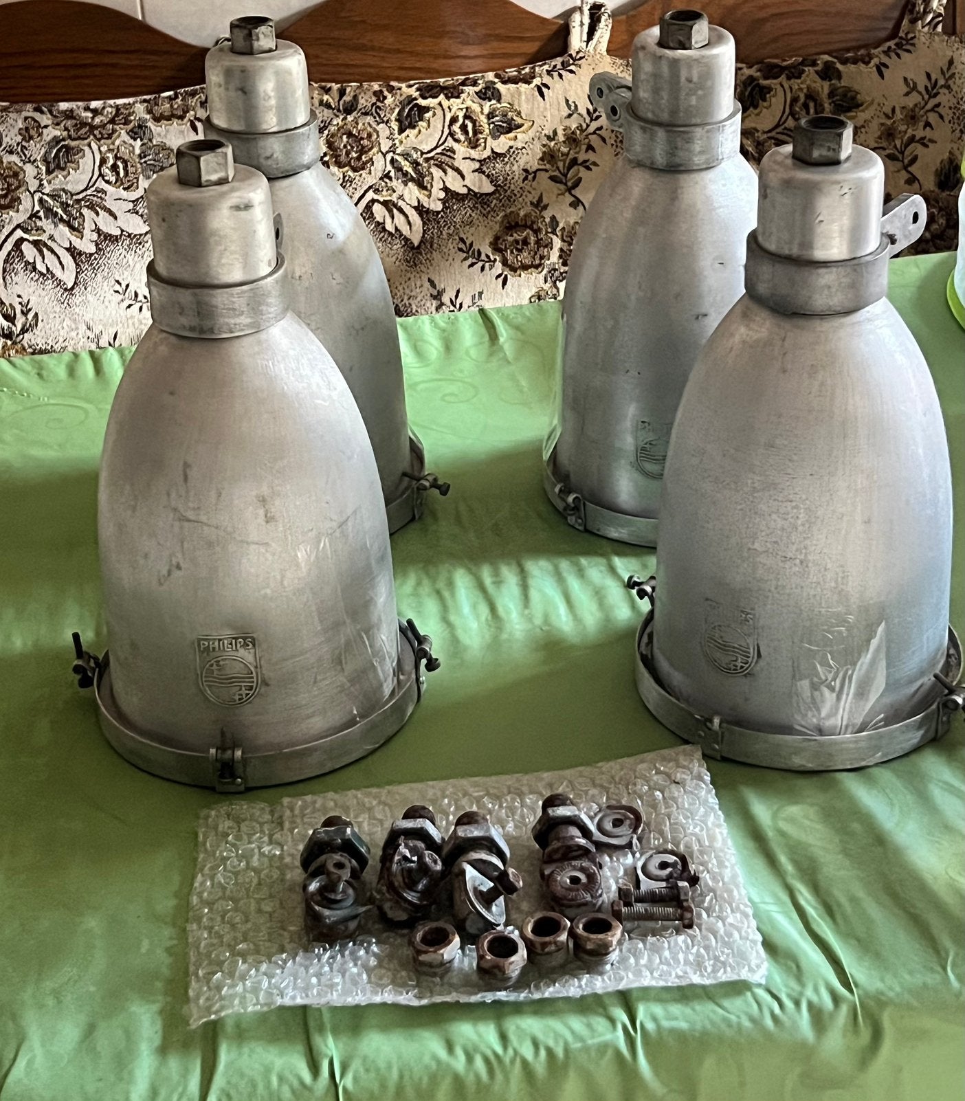 Industriële originele vintage lampen van Philips set van 4st, Enlèvement