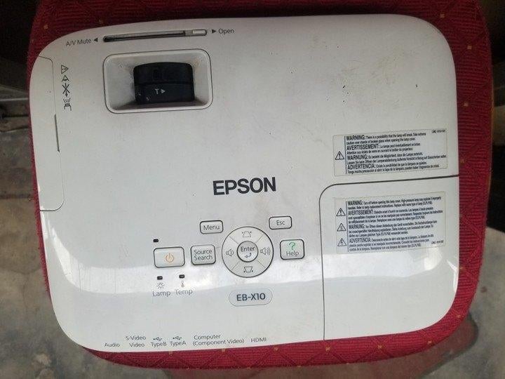 projecteur Epson EB-X10 portable avec sac et télécommande, Enlèvement, Utilisé, Autres résolutions, Epson