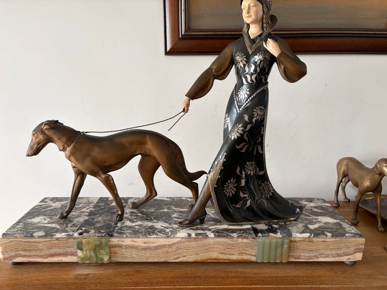 Prachtig Art Deco beeld van dame met windhond, Antiek en Kunst, Ophalen, Art deco, Beeld, Vrouw