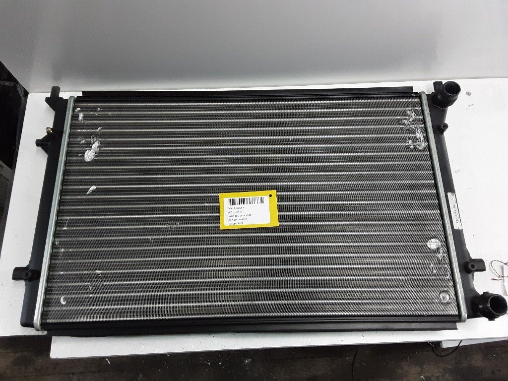 RADIATEUR EAU Volkswagen Golf V (1K1) (1K0121251P), Volkswagen, Mevr. I. Hauben, Utilisé, Rue de l'Espoir 34 34
4030  GRIVEGNÉE, BE